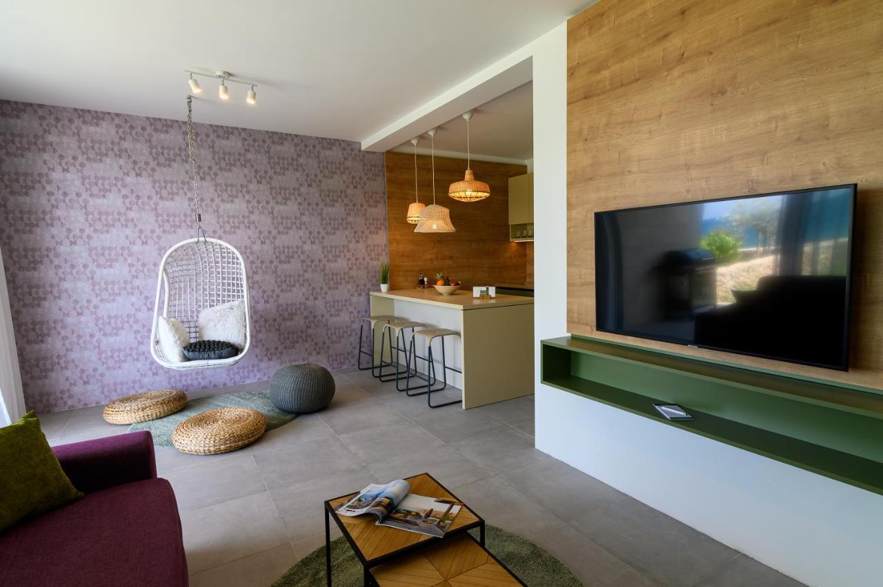 Villa Natura Luxury Apartments ماندري المظهر الخارجي الصورة